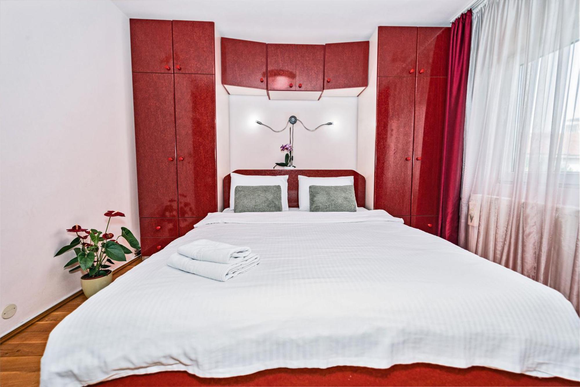 Arad Central Joy - Mihaela Apartment Luaran gambar